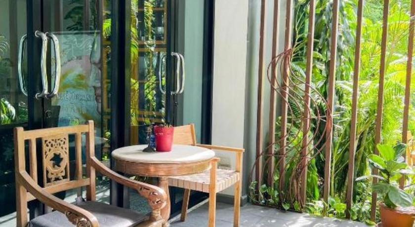 Bb House Mini Suite Hotel Банкок Екстериор снимка