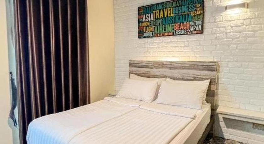 Bb House Mini Suite Hotel Банкок Екстериор снимка