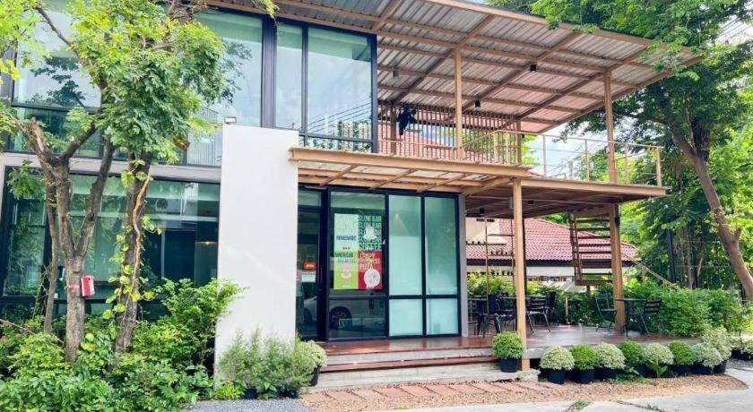 Bb House Mini Suite Hotel Банкок Екстериор снимка