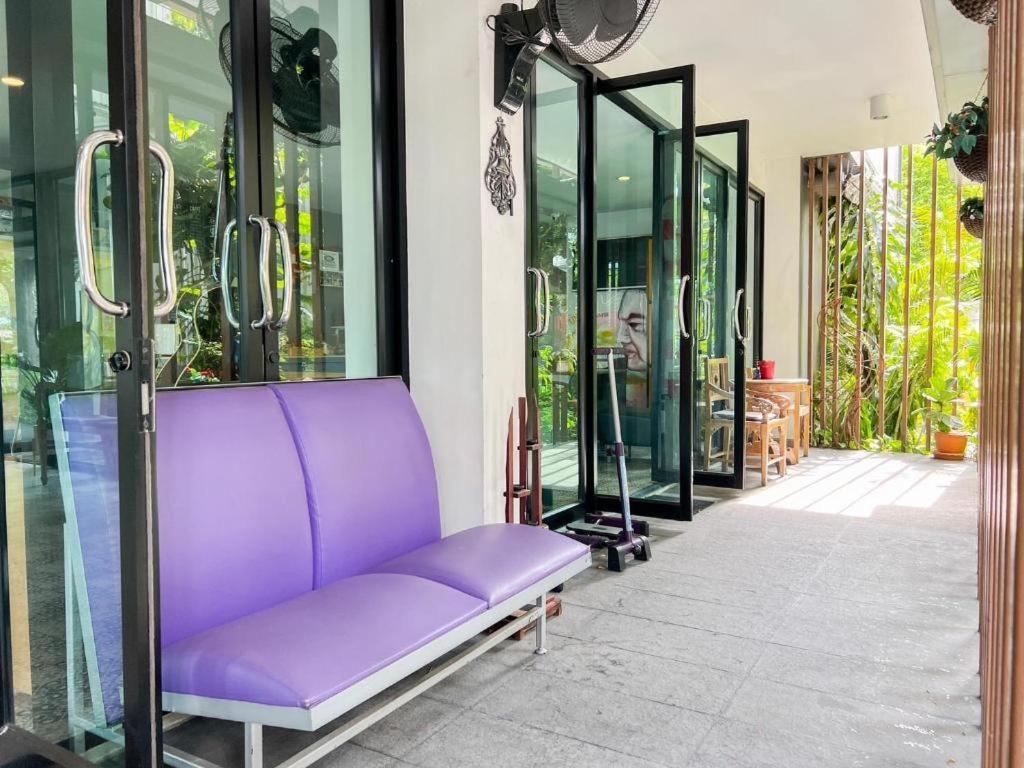 Bb House Mini Suite Hotel Банкок Екстериор снимка